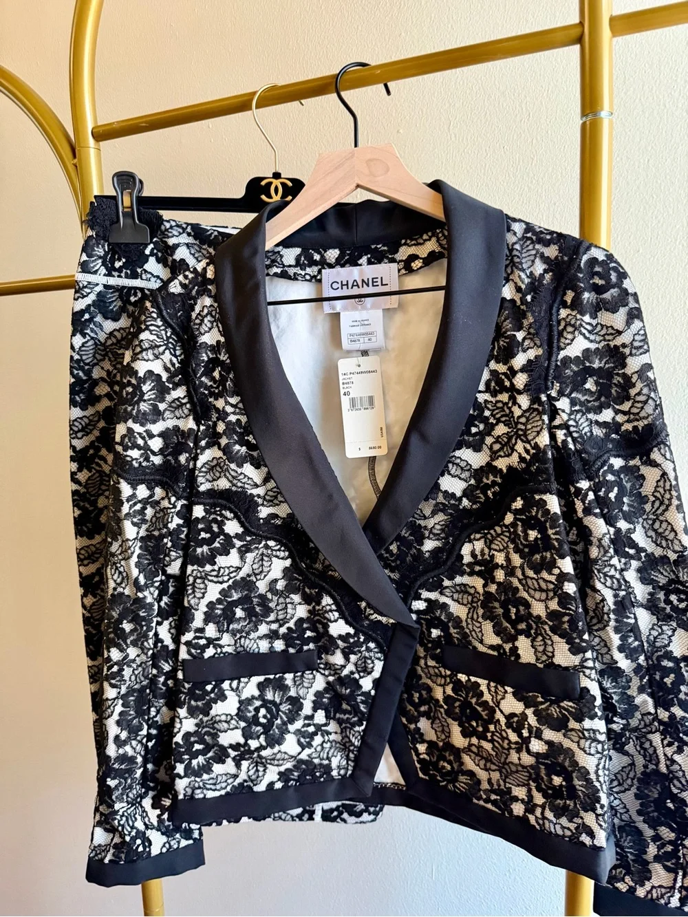 CHANEL Spring/Dummer 2014 Cruise lace skirt suit new with tags (NWT)
